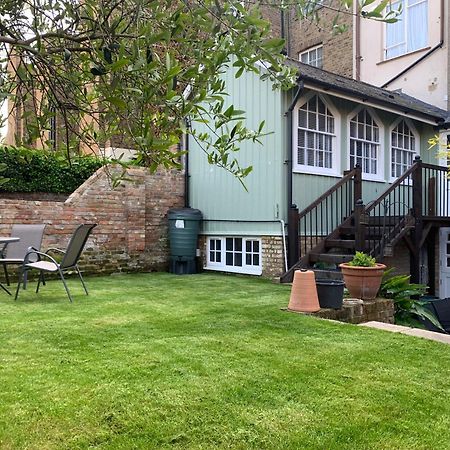 Grand 2 Bed Georgian Apartment At Florence House With King Bed, In The Heart Of Herne Bay & 300M From Beach エクステリア 写真