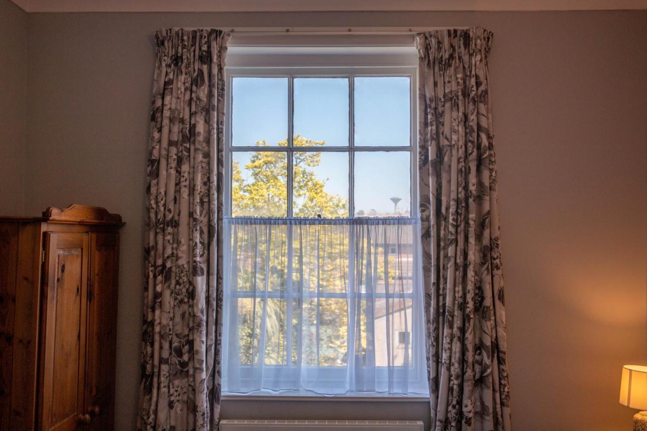 Grand 2 Bed Georgian Apartment At Florence House With King Bed, In The Heart Of Herne Bay & 300M From Beach エクステリア 写真
