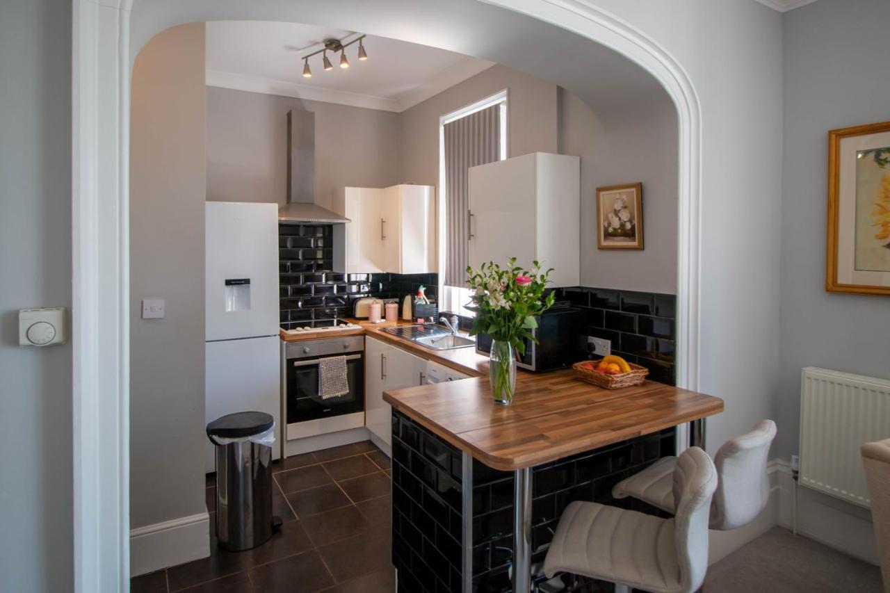 Grand 2 Bed Georgian Apartment At Florence House With King Bed, In The Heart Of Herne Bay & 300M From Beach エクステリア 写真
