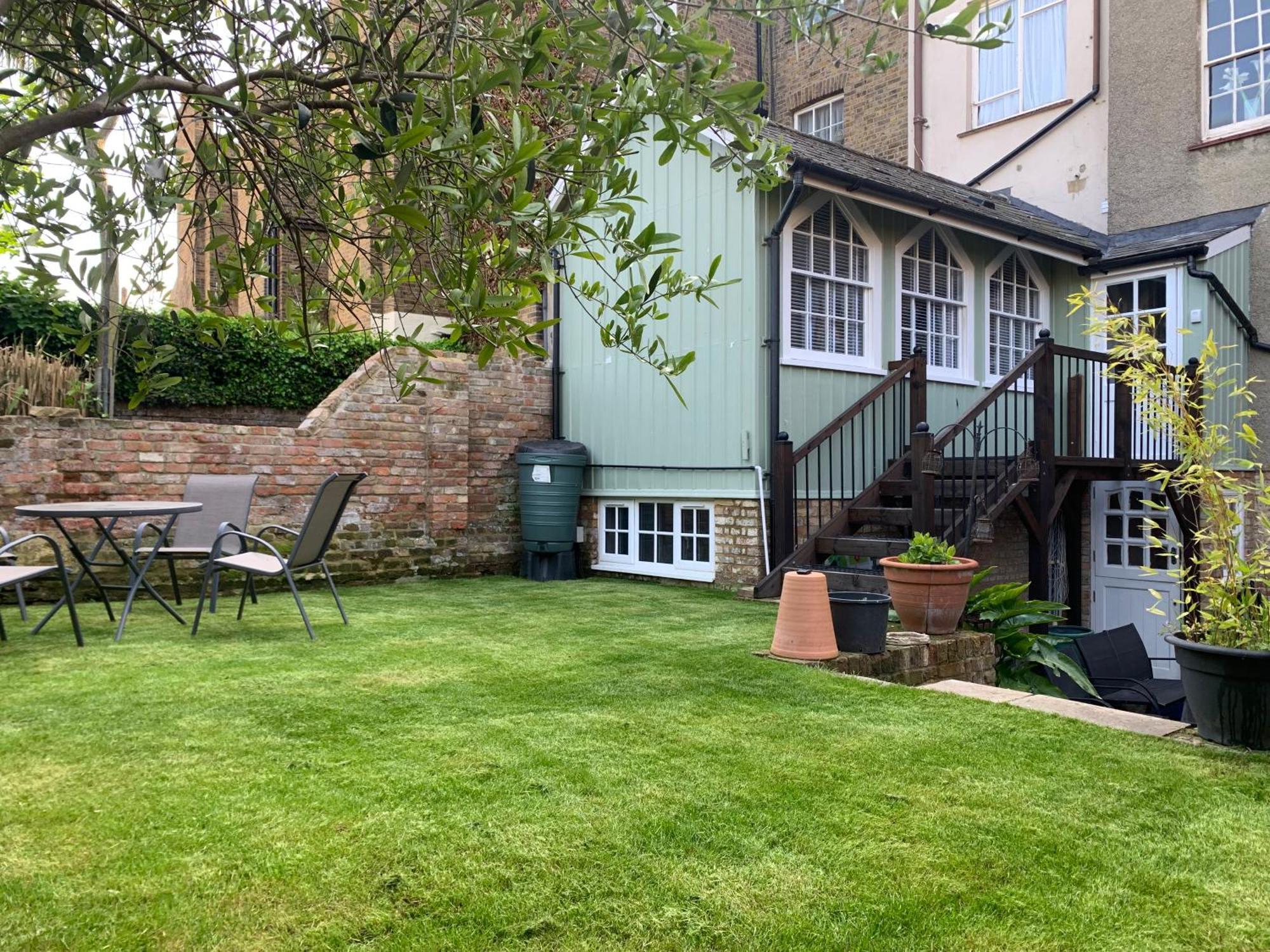 Grand 2 Bed Georgian Apartment At Florence House With King Bed, In The Heart Of Herne Bay & 300M From Beach エクステリア 写真