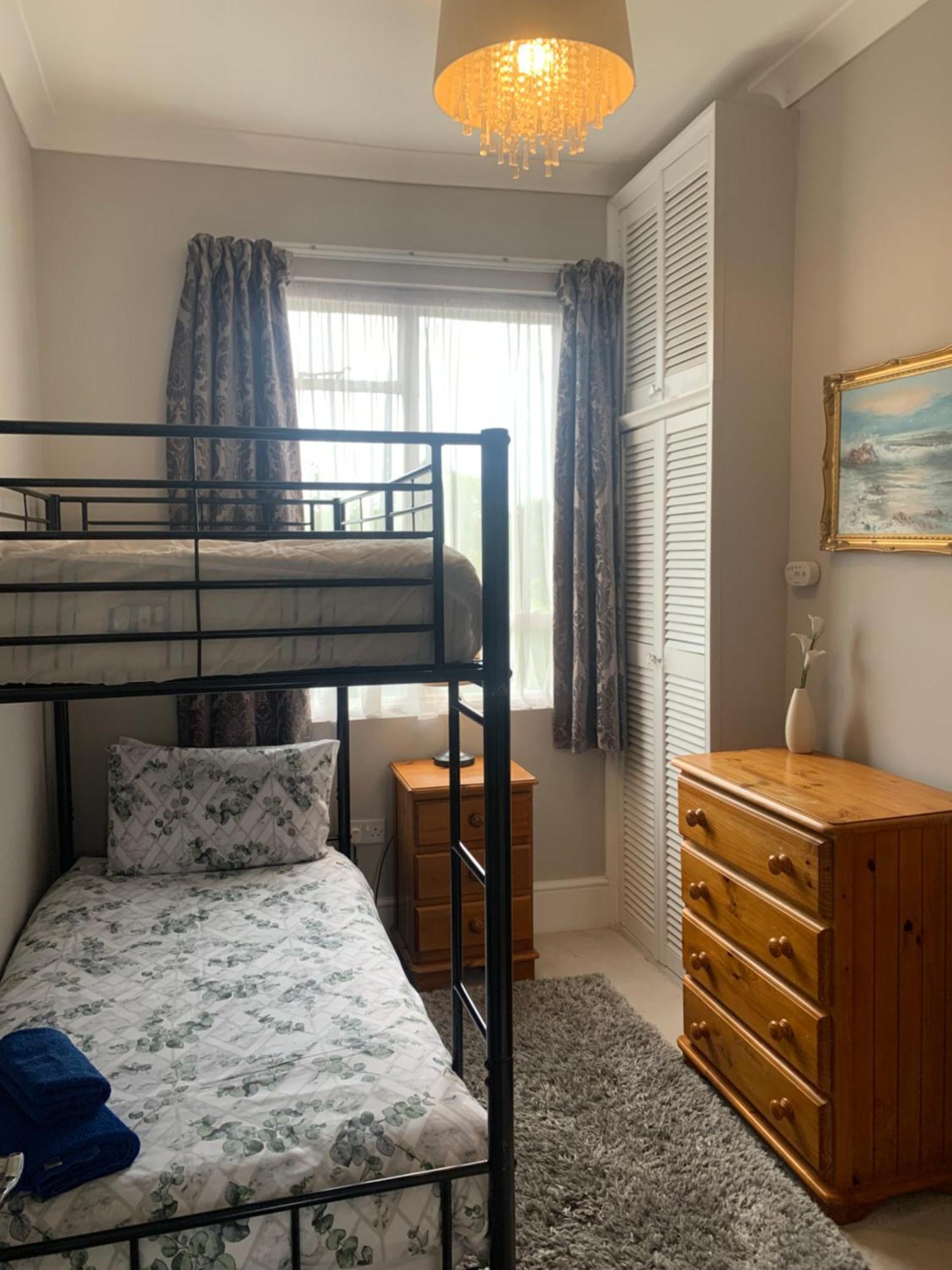 Grand 2 Bed Georgian Apartment At Florence House With King Bed, In The Heart Of Herne Bay & 300M From Beach エクステリア 写真