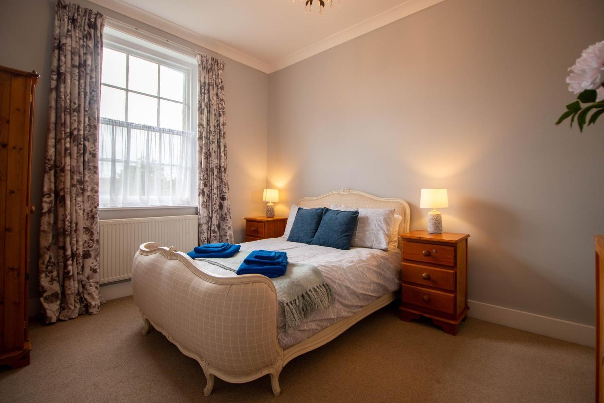 Grand 2 Bed Georgian Apartment At Florence House With King Bed, In The Heart Of Herne Bay & 300M From Beach エクステリア 写真